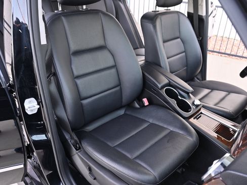 Used 2014 Mercedes-Benz GLK 350 2WD image 21