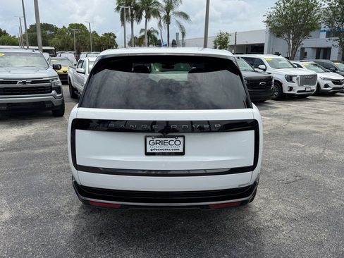 Used 2025 Land Rover Range Rover Long Wheelbase SE AWD/4WD image 7