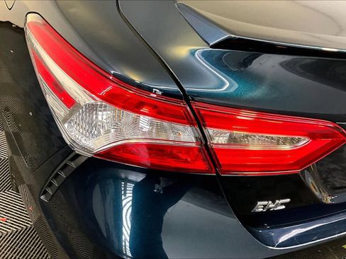 Used 2020 Toyota Camry SE image 28