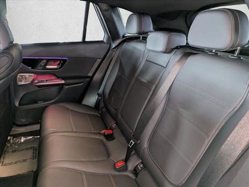 Certified 2025 Mercedes-Benz GLC 300 image 21
