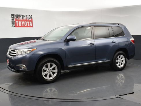 Used 2012 Toyota Highlander FWD w/ Tech Pkg image 8