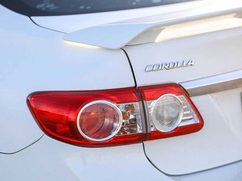 Used 2012 Toyota Corolla S image 9