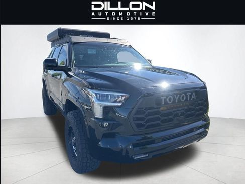 Used 2024 Toyota Sequoia Platinum AWD/4WD image 3