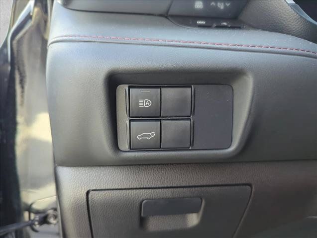 Used 2021 Toyota Highlander XSE FWD image 15