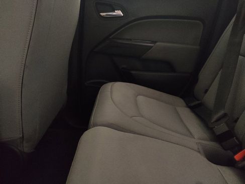 Used 2019 Chevrolet Colorado LT w/ LT Convenience Package image 18