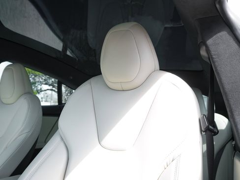 Used 2021 Tesla Model S Performance image 17