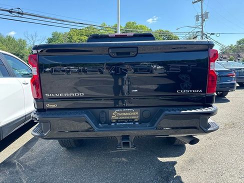 Used 2024 Chevrolet Silverado 2500 Custom AWD/4WD image 14