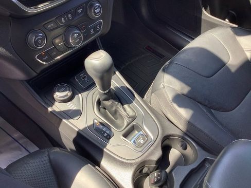 Used 2020 Jeep Cherokee High Altitude image 18