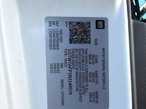 Used 2022 GMC Savana 2500 RWD image 27