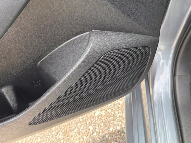 Used 2020 Toyota Corolla LE FWD image 20