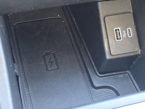 Used 2022 Ford Edge SEL w/ Convenience Package image 8