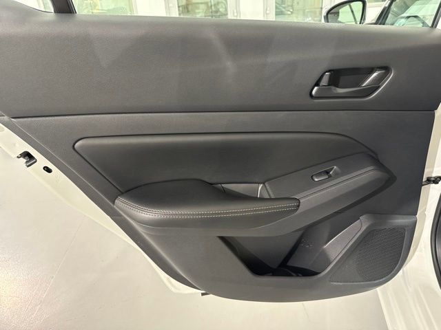 Used 2025 Nissan Altima 2.5 SV FWD image 15