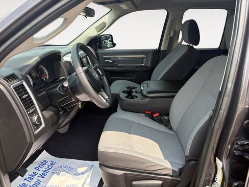 Used 2024 RAM 1500 Classic SLT AWD/4WD image 9