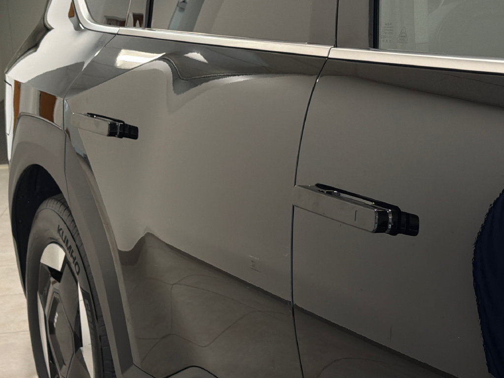 Certified 2024 Kia EV9 Wind AWD/4WD image 8