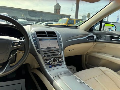 Used 2019 Lincoln MKZ Reserve image 22