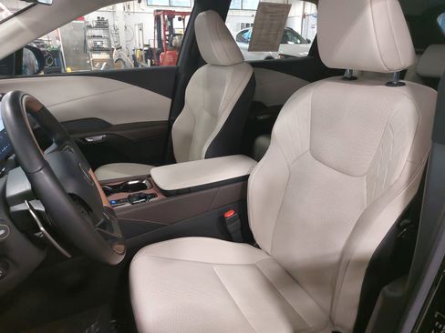 Used 2024 Lexus RX 350 Premium image 17