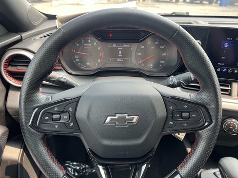 Used 2024 Chevrolet Trax RS w/ Driver Confidence Package FWD image 15