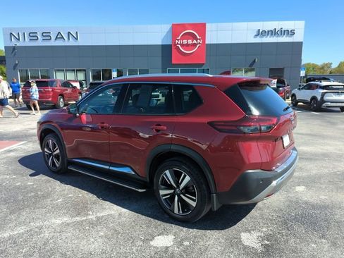 Certified 2021 Nissan Rogue Platinum image 9