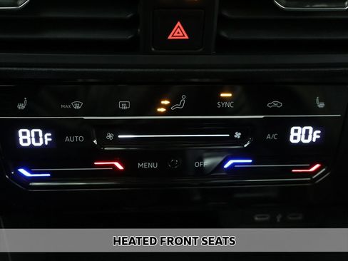 Used 2025 Volkswagen Jetta Sport image 6