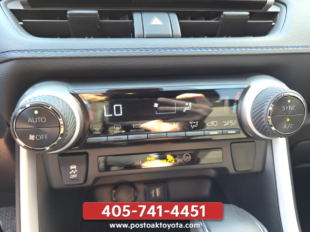Used 2025 Toyota RAV4 SE AWD/4WD image 17