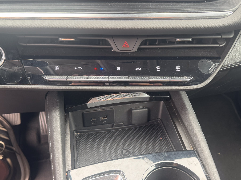 Used 2024 Buick Envision Preferred AWD/4WD image 19