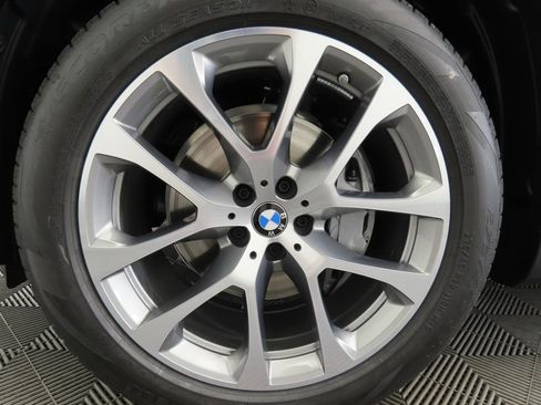 New 2026 BMW X5 sDrive40i w/ Premium Package image 30