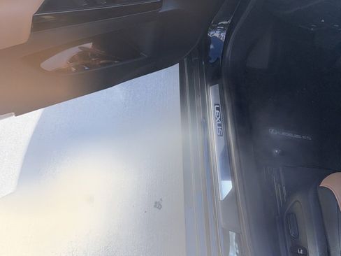 Used 2024 Lexus ES 350 w/ Premium Package image 5