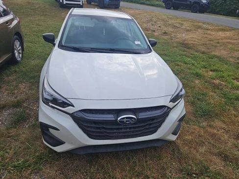 Used 2023 Subaru Legacy AWD/4WD image 3