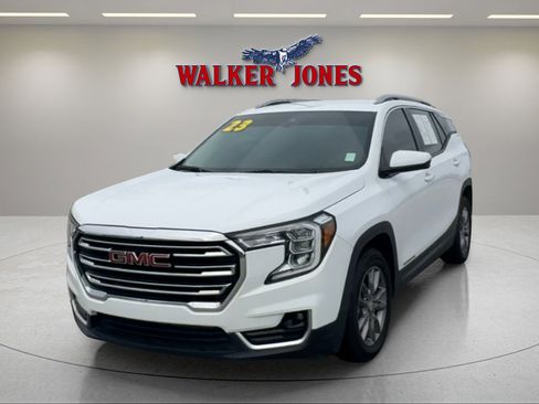Used 2023 GMC Terrain SLT image 8