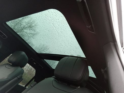 Used 2023 Land Rover Range Rover Sport SE Dynamic image 11