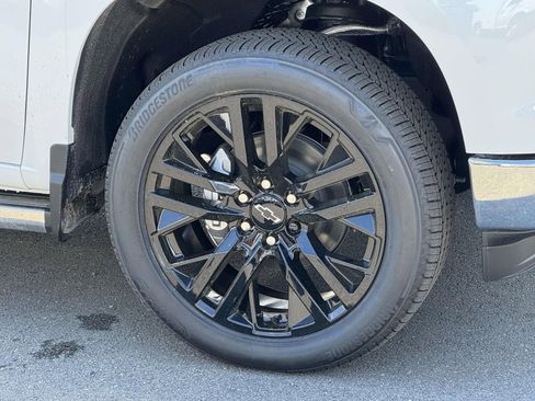 New 2026 Chevrolet Silverado 1500 LTZ w/ LTZ Premium Package AWD/4WD image 7