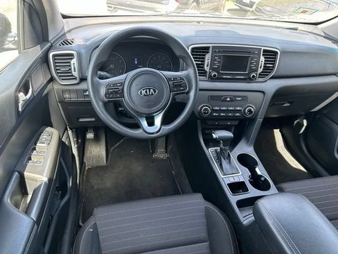 Used 2017 Kia Sportage LX w/ LX Popular Package FWD image 10
