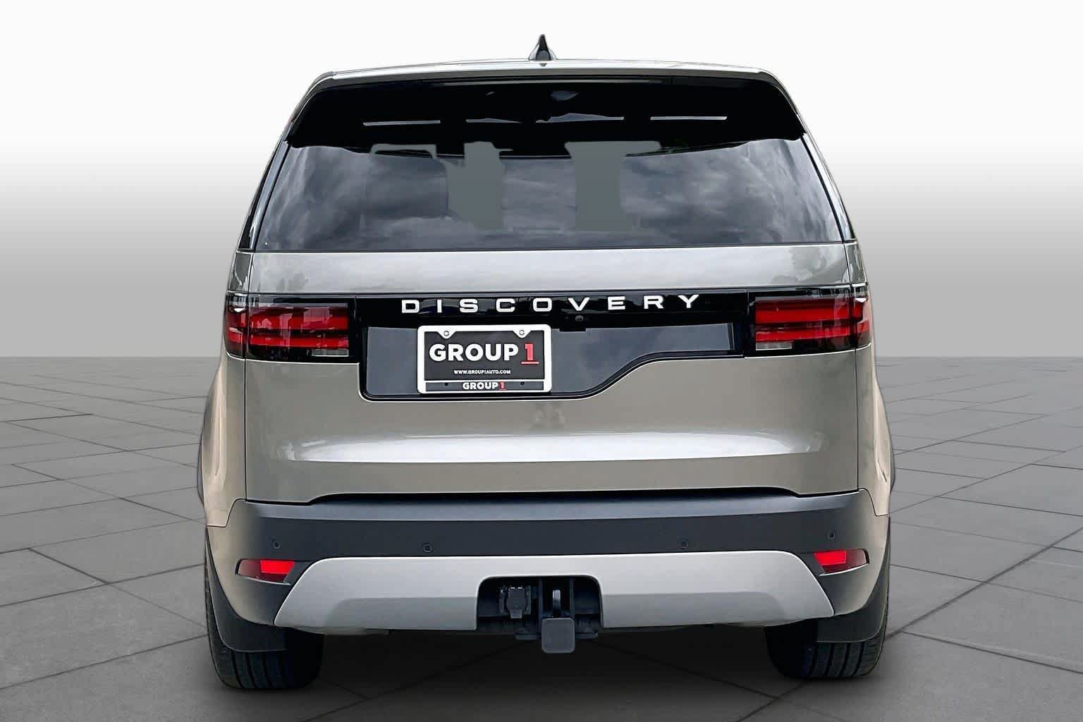 Used 2025 Land Rover Discovery S AWD/4WD image 5