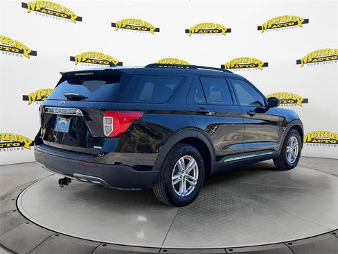 Used 2020 Ford Explorer XLT w/ Equipment Group 202A image 5