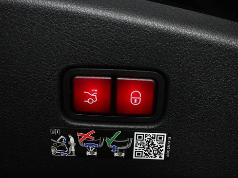 Certified 2026 Mercedes-Benz CLE 300 4MATIC Coupe image 27