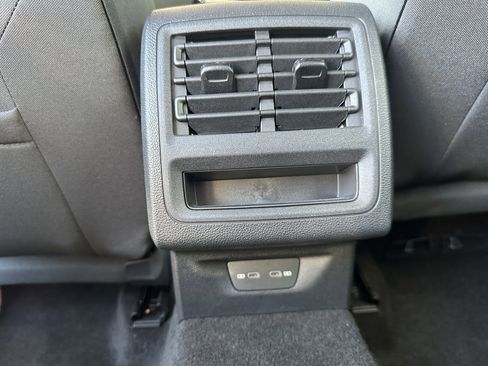 Used 2024 Volkswagen GTI SE image 39