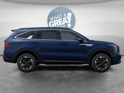 New 2026 Kia Sorento S image 7