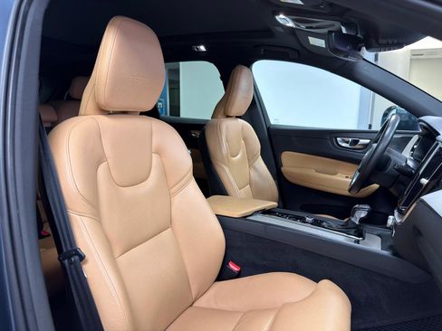 Used 2019 Volvo XC60 T5 Inscription w/ Protection Package image 12