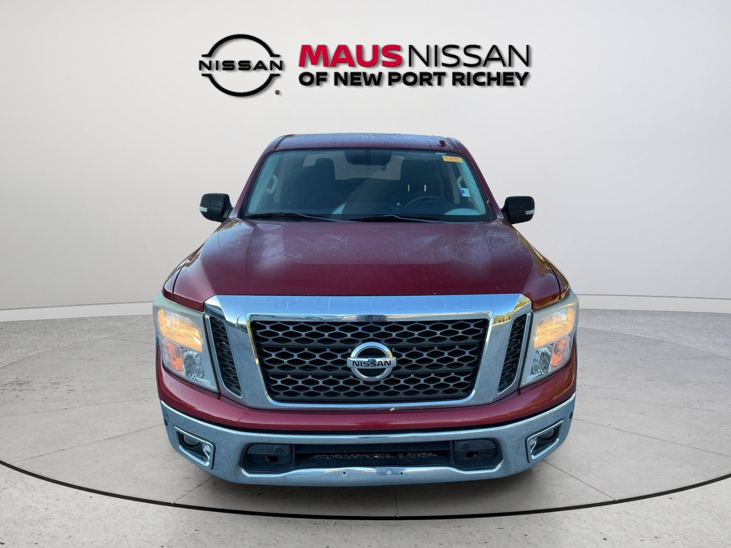 Used 2017 Nissan Titan SV RWD image 3