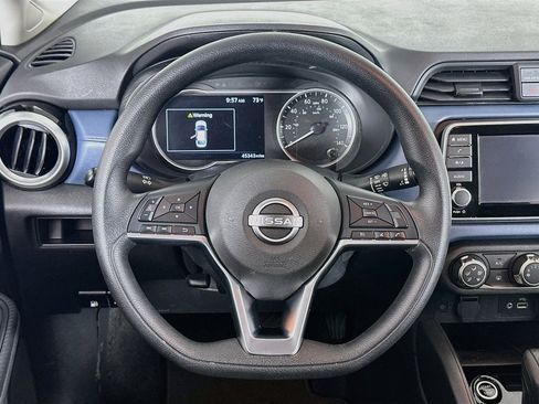 Used 2025 Nissan Versa SV FWD image 18