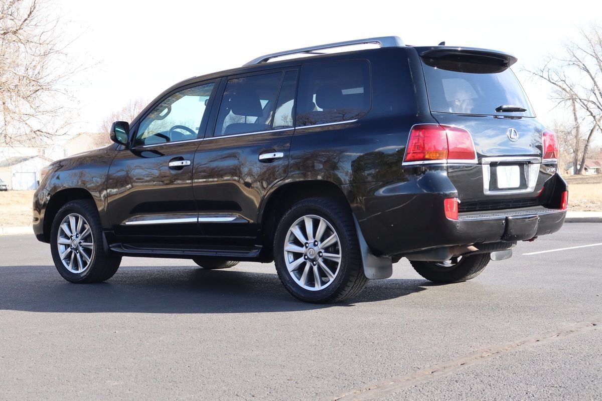 Used 2011 Lexus LX 570 4WD w/ Luxury Pkg image 7