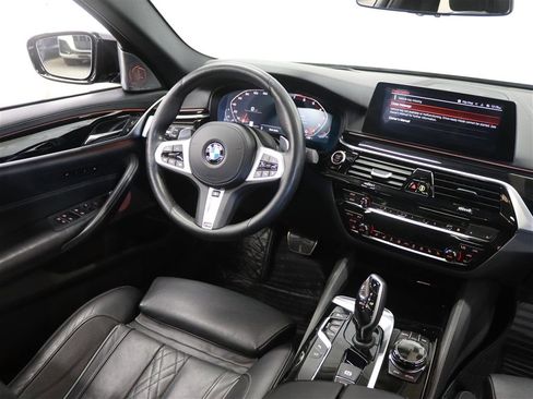 Used 2020 BMW M550i xDrive w/ Executive Package image 16