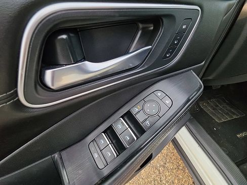 Used 2021 Nissan Rogue Platinum AWD/4WD image 18