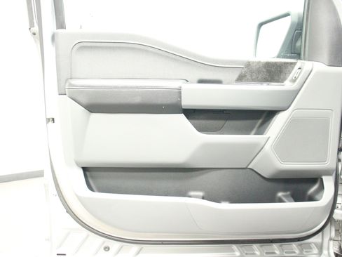 Used 2023 Ford F150 Lightning XLT image 18