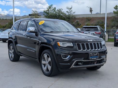 Used 2015 Jeep Grand Cherokee Overland w/ Advanced Technology Group AWD/4WD image 7