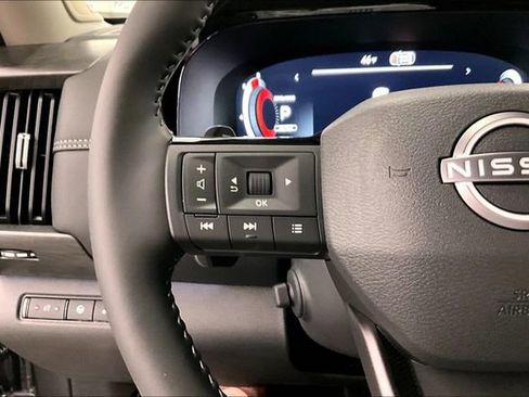 New 2026 Nissan Pathfinder Platinum image 22