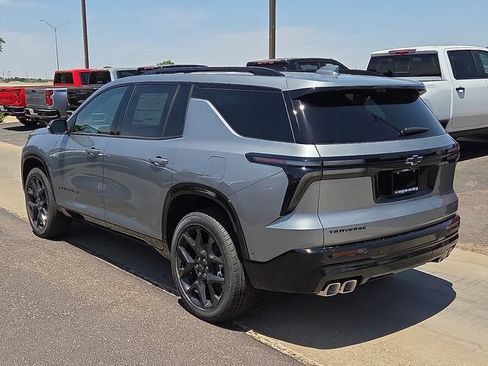 New 2026 Chevrolet Traverse RS w/ LPO, Floor Liner Package FWD image 3
