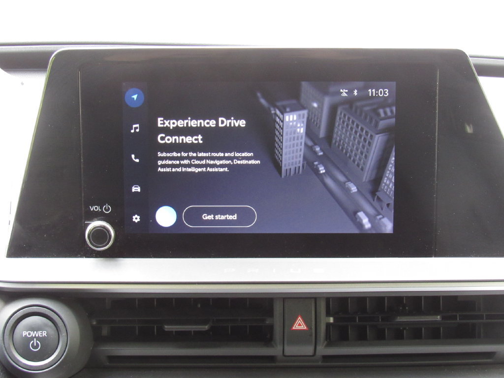 Certified 2025 Toyota Prius LE FWD image 25