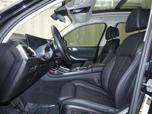 Used 2024 BMW X7 xDrive40i w/ Climate Comfort Package AWD/4WD image 27