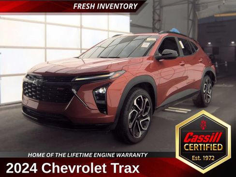 Used 2024 Chevrolet Trax RS FWD image 1